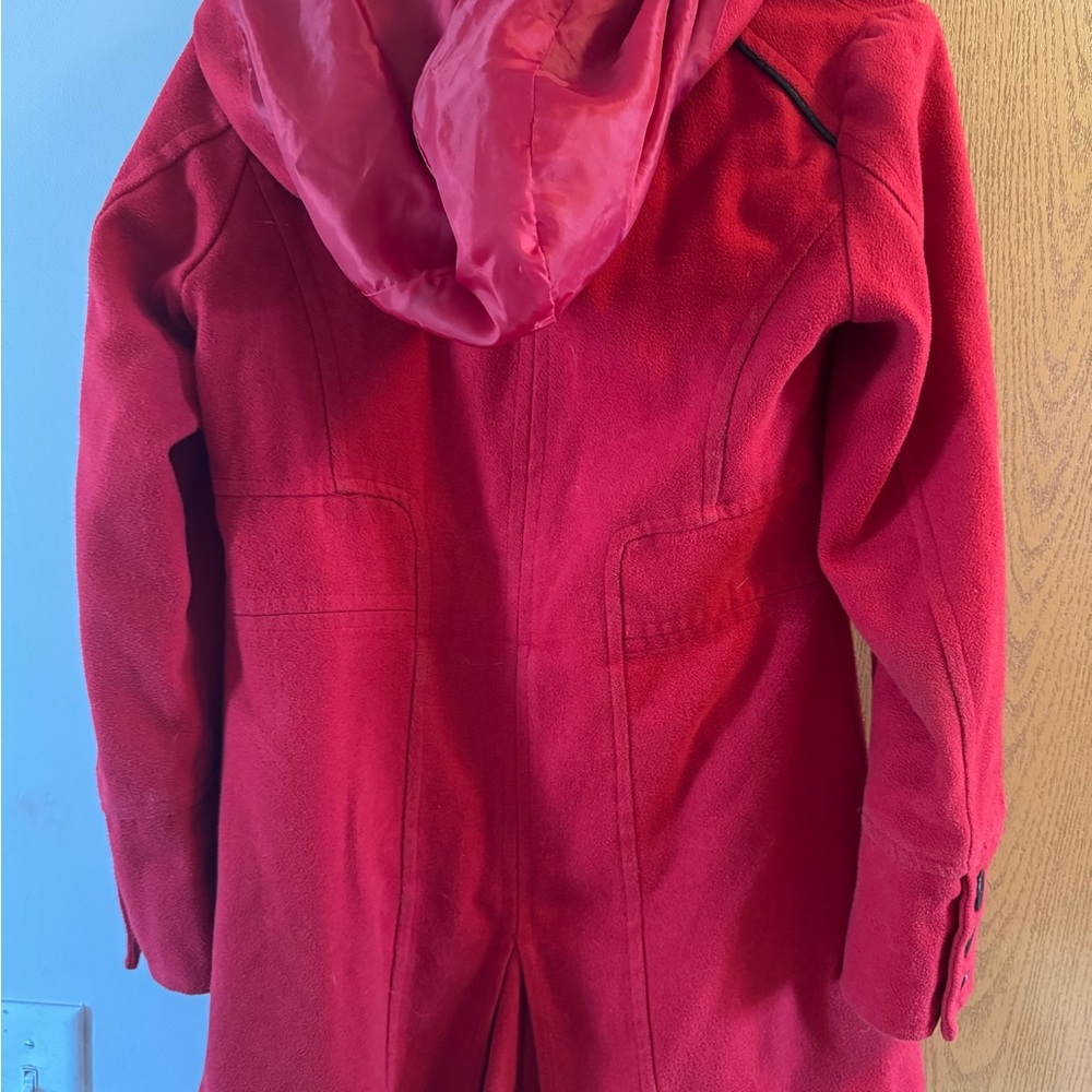 Yoki Red Coat - Picture 5 of 6